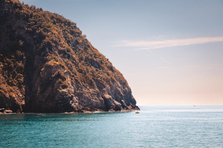 48+ Hilarious Boat Puns to Make Waves Before You Set Sail