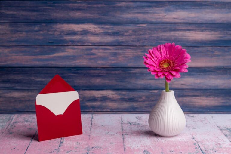 35+ Thoughtful Christmas Card Etiquette Tips After a Death in the Family