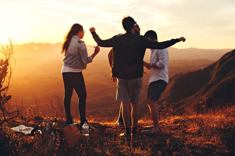 47+ Meaningful True Friendship Quotes for That Real Friend Aesthetic