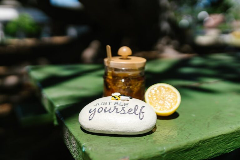 47+ Uplifting Kindness Quotes for a Positive Aesthetic