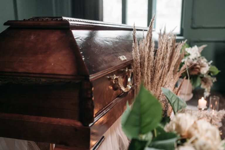 35+ Heartfelt Sympathy Messages for the Loss of a Stepmother