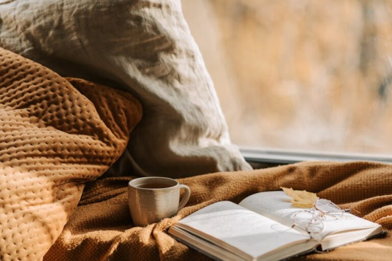 52+ Cozy Captions to Love Your Lazy Day on Instagram